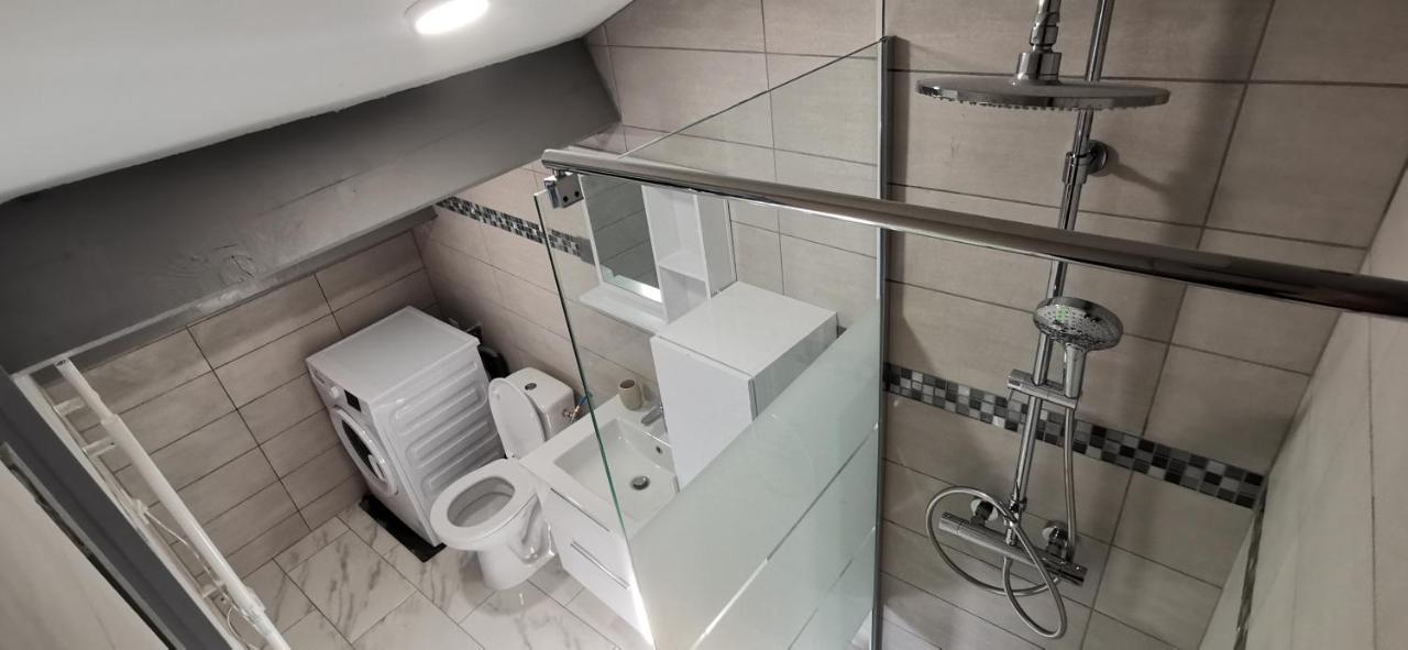 Appartements Et Studio Renoves En 2022, Intra Muros Avignone Esterno foto