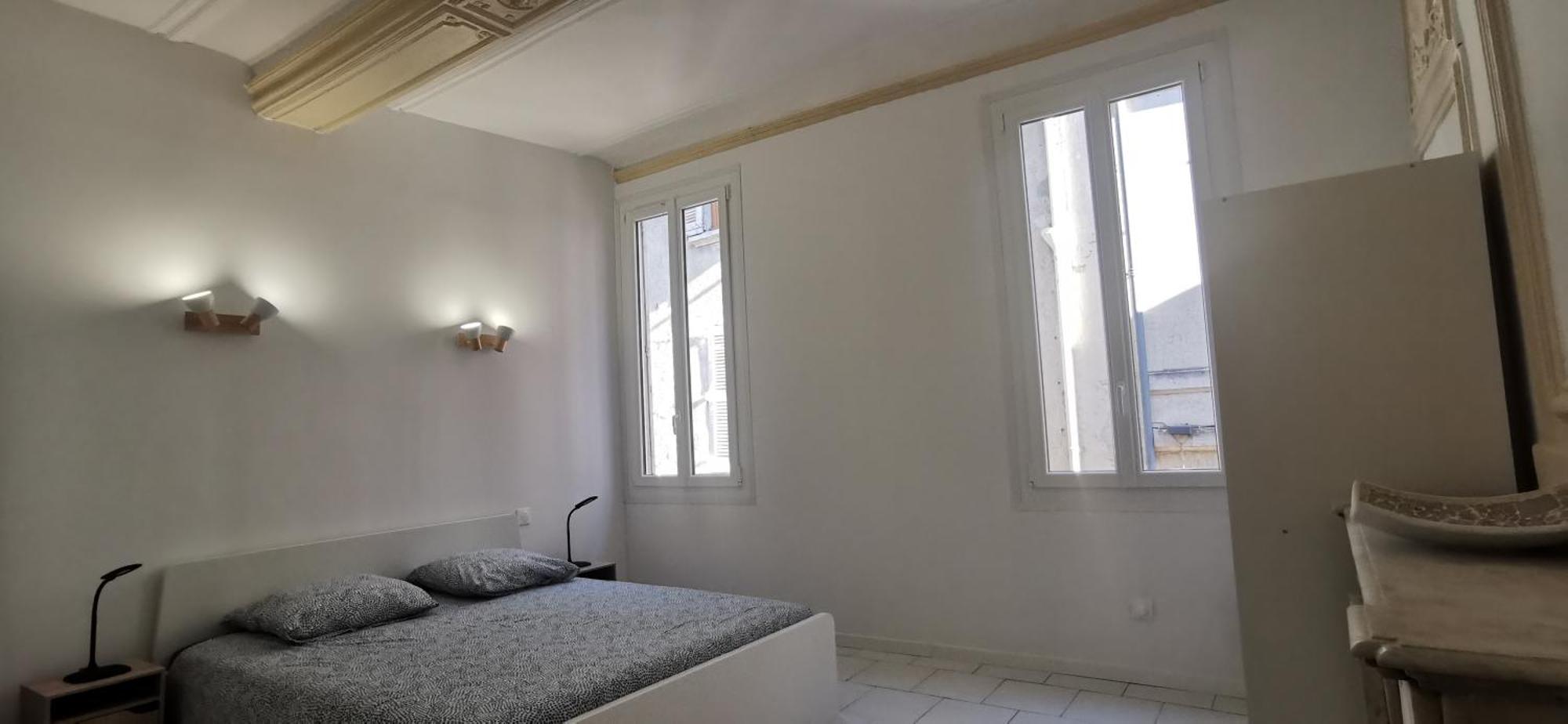 Appartements Et Studio Renoves En 2022, Intra Muros Avignone Esterno foto