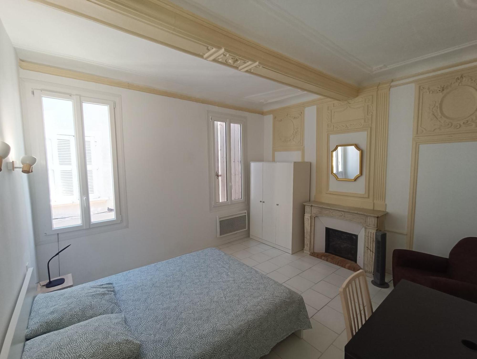 Appartements Et Studio Renoves En 2022, Intra Muros Avignone Esterno foto